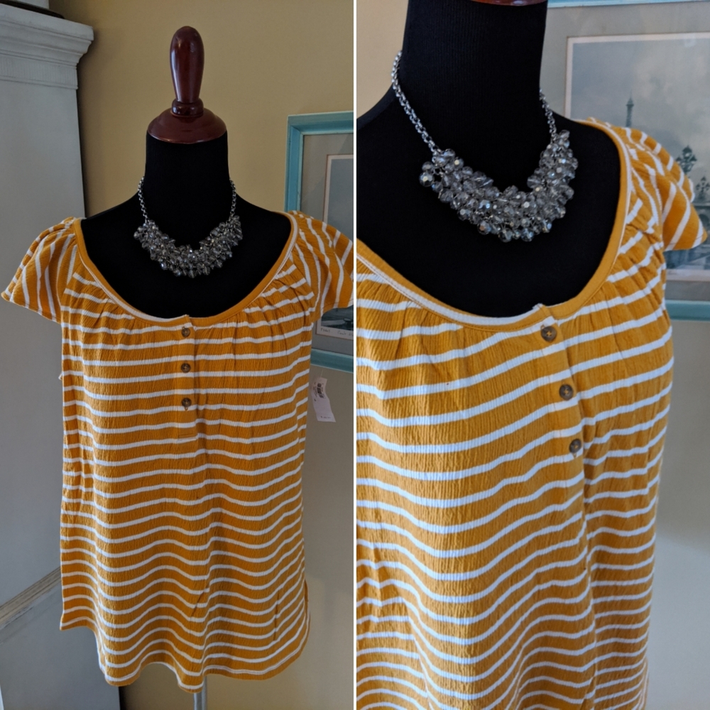 NWT Flutter Sleeve Blouse
